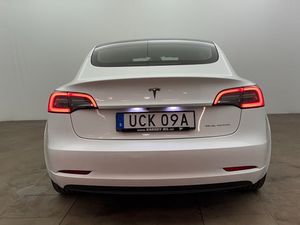 Tesla Model 3 bild 5