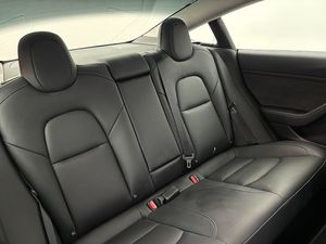Tesla Model 3 bild 21