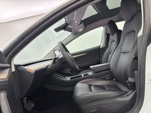 Tesla Model 3 bild 14