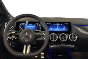 Mercedes GLA250 bild 8