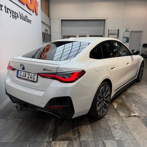BMW i4 bild 4