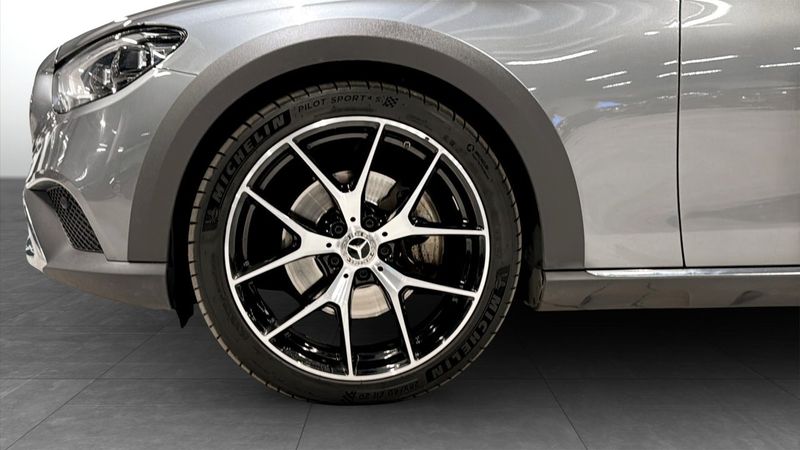 Mercedes E220 bild 9