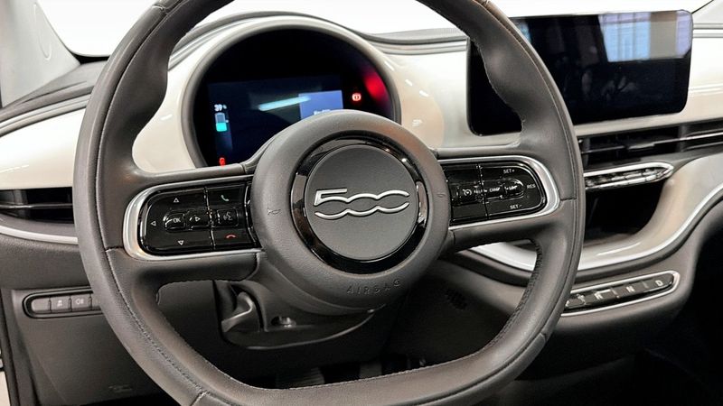 Fiat 500e bild 10