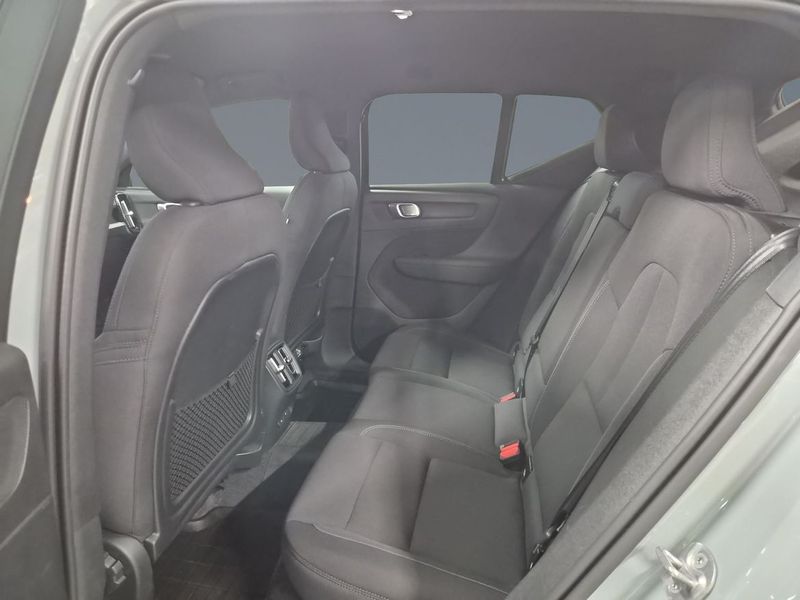 Volvo EX40 bild 8
