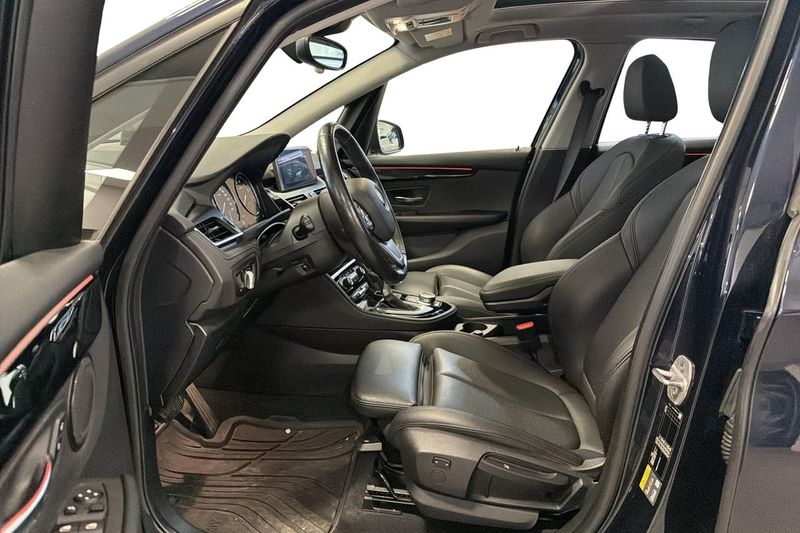 BMW 225 bild 13