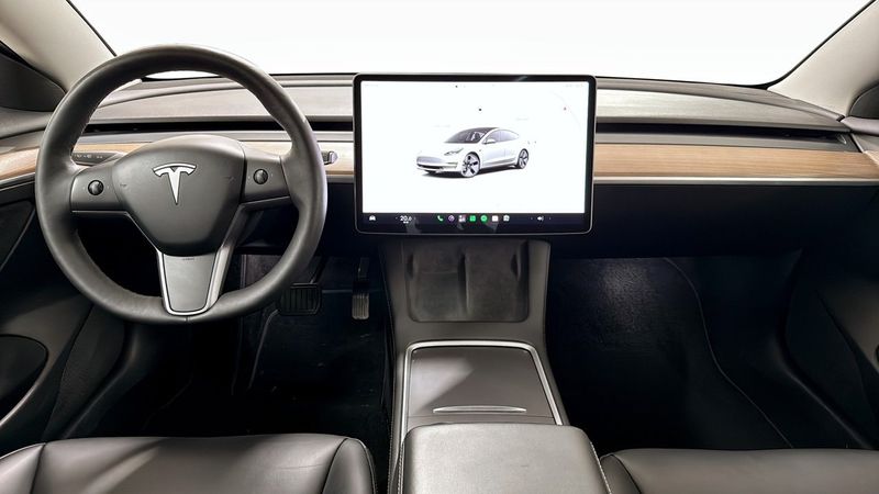 Tesla Model 3 bild 4