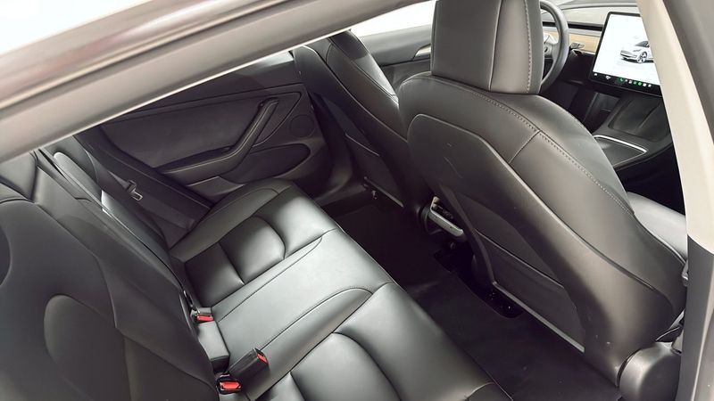 Tesla Model 3 bild 5