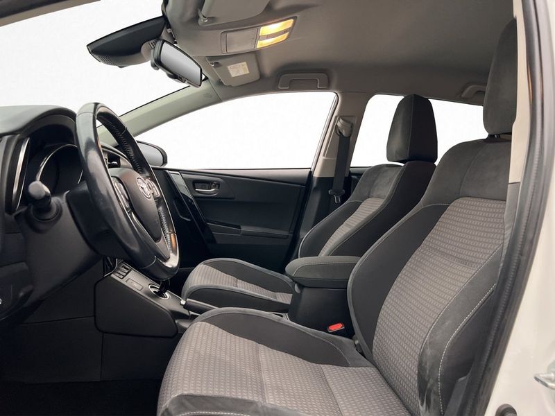 Toyota Auris bild 10