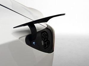 Tesla Model 3 bild 25