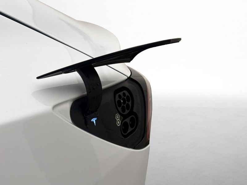 Tesla Model 3 bild 25