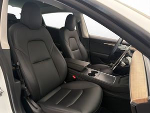 Tesla Model 3 bild 27