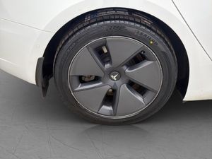 Tesla Model 3 bild 33