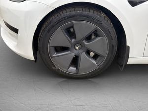 Tesla Model 3 bild 32