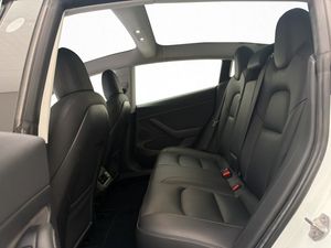 Tesla Model 3 bild 29