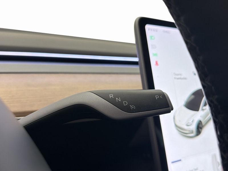 Tesla Model 3 bild 16