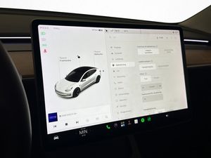 Tesla Model 3 bild 21