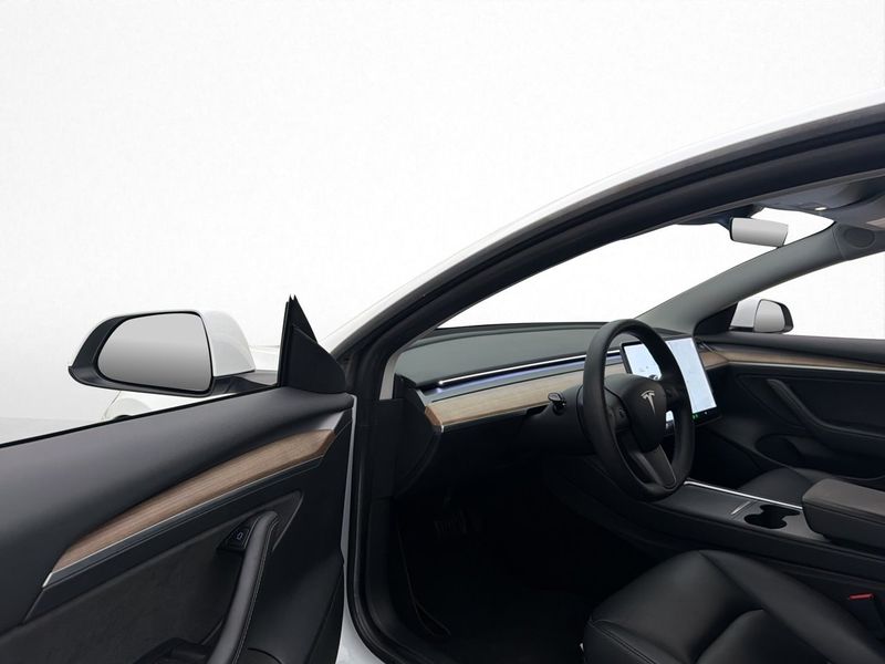 Tesla Model 3 bild 10