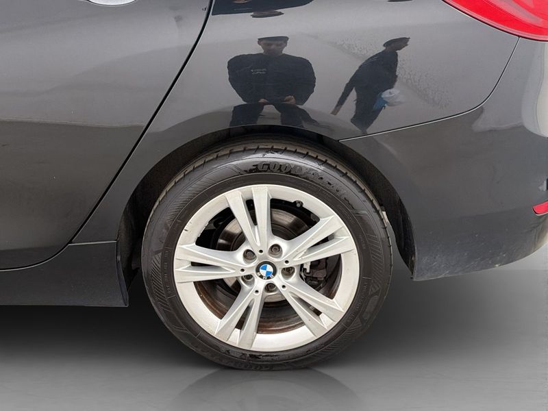 BMW 220 bild 31