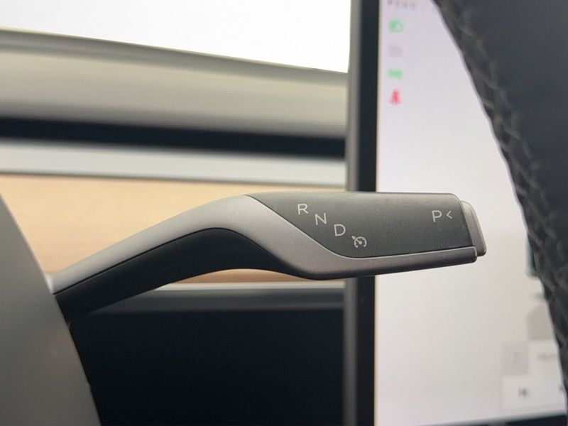 Tesla Model 3 bild 17
