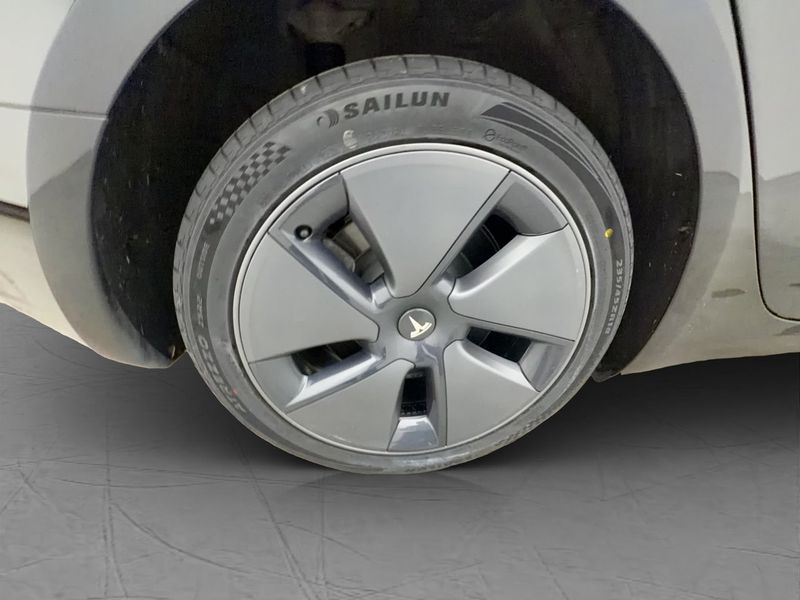 Tesla Model 3 bild 34