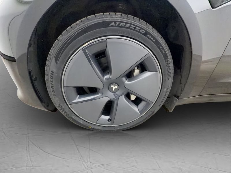 Tesla Model 3 bild 32