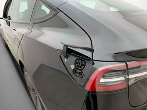 Tesla Model 3 bild 25