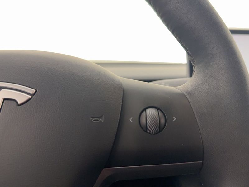 Tesla Model 3 bild 16