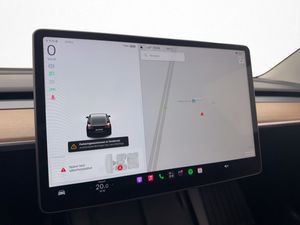 Tesla Model 3 bild 19