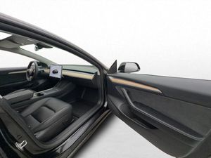 Tesla Model 3 bild 28