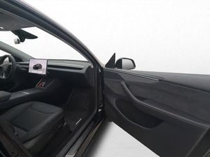Tesla Model Y bild 26