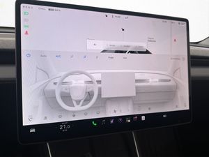 Tesla Model Y bild 22