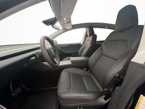 Tesla Model Y bild 13