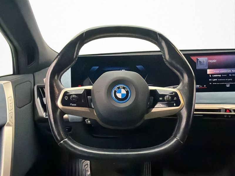BMW iX bild 17