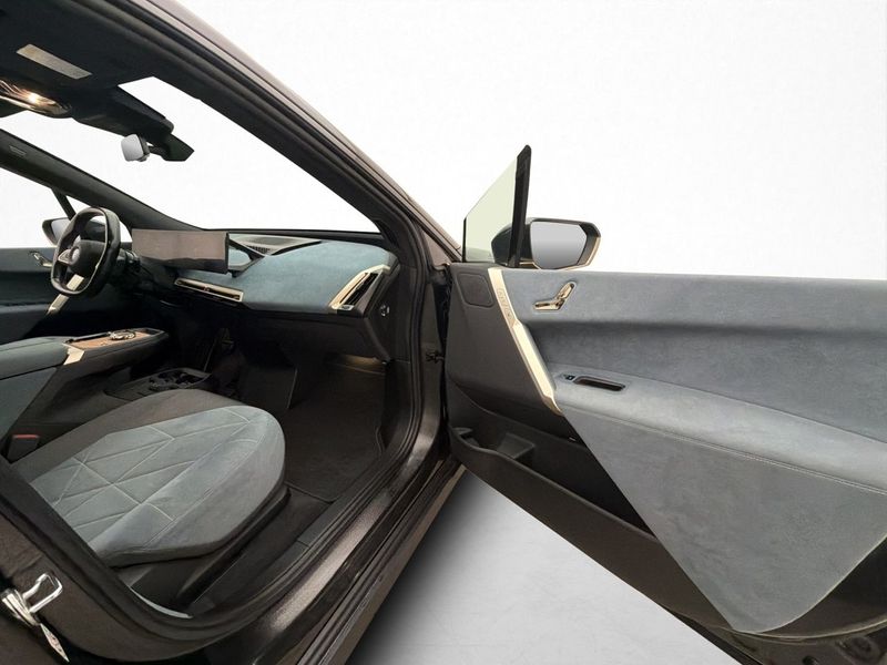 BMW iX bild 26