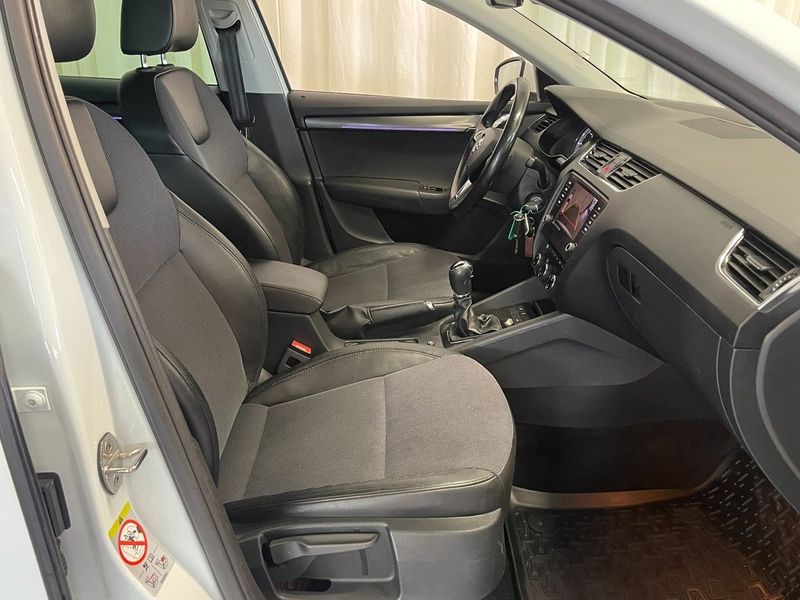 Skoda Octavia bild 9