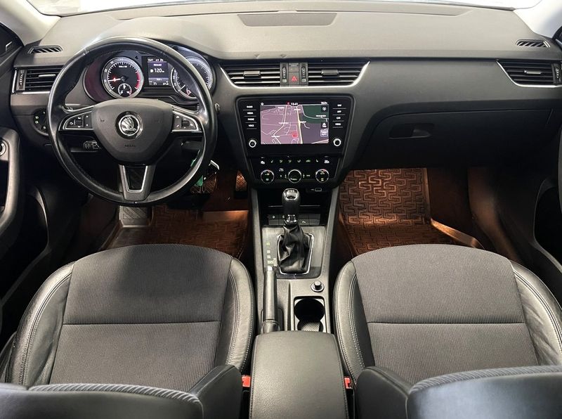 Skoda Octavia bild 8