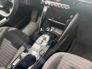 Peugeot e-208 bild 10
