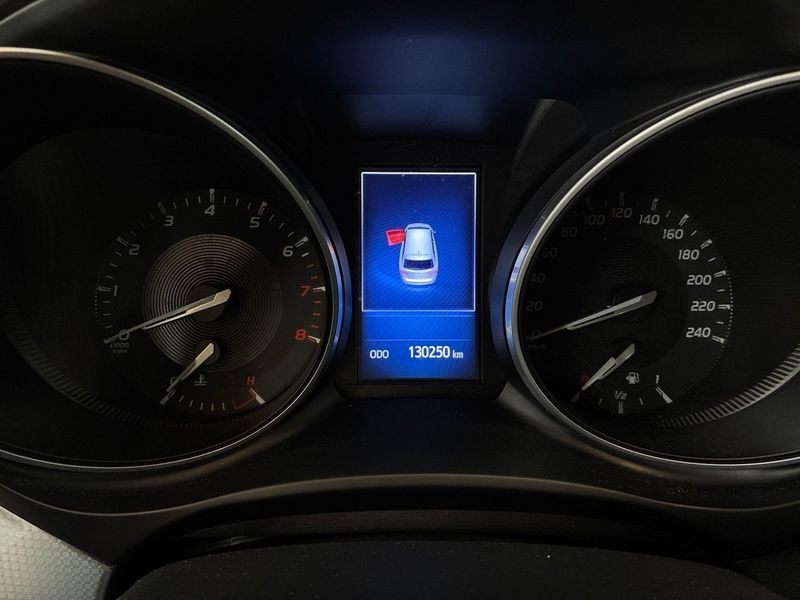 Toyota Avensis bild 19