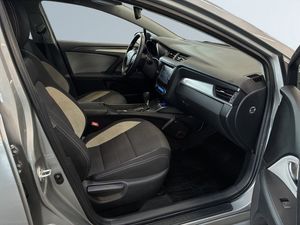 Toyota Avensis bild 10