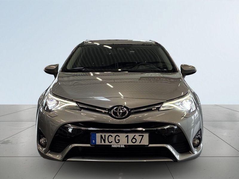 Toyota Avensis bild 2