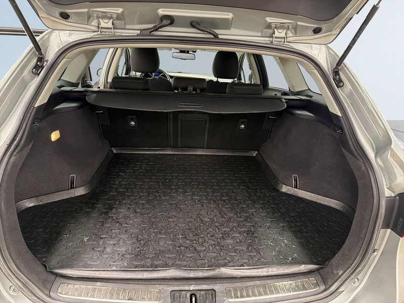 Toyota Avensis bild 12