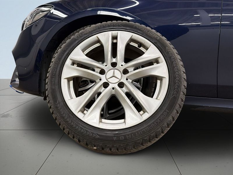 Mercedes E220 bild 14