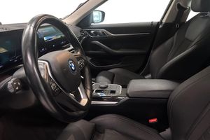 BMW i4 bild 12
