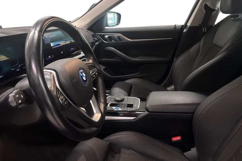 BMW i4 bild 12