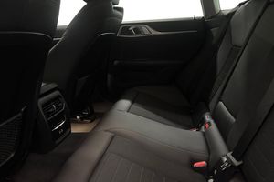 BMW i4 bild 11