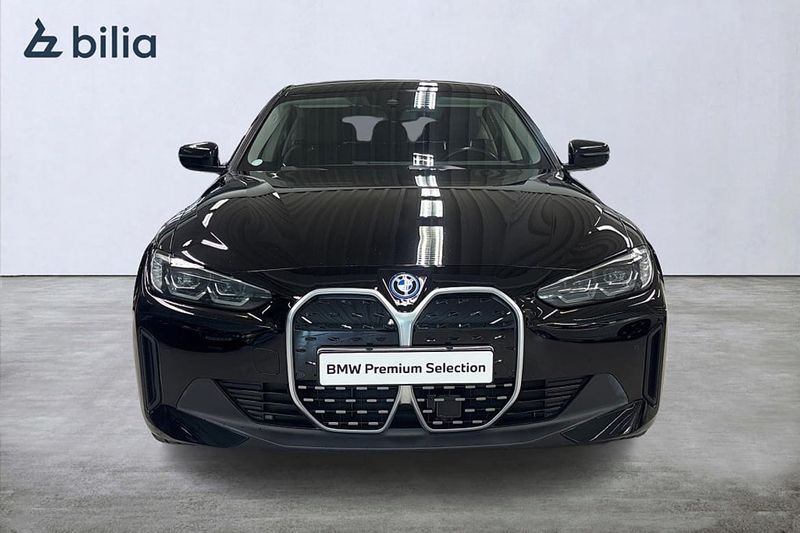 BMW i4 bild 5