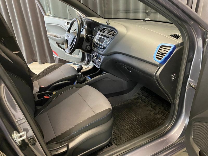 Hyundai i20 bild 12