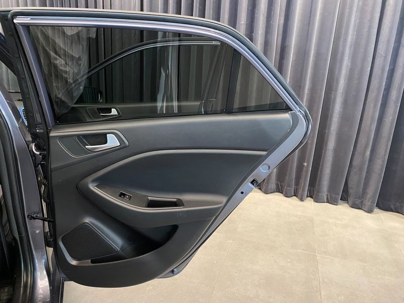 Hyundai i20 bild 16
