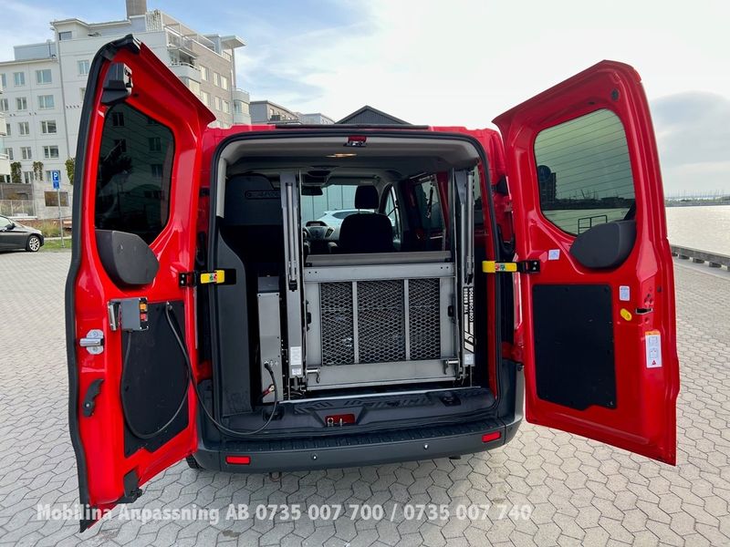 Ford Tourneo Custom bild 8