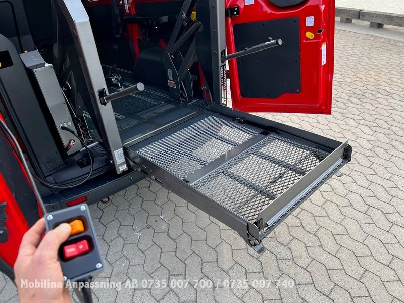 Ford Tourneo Custom bild 2
